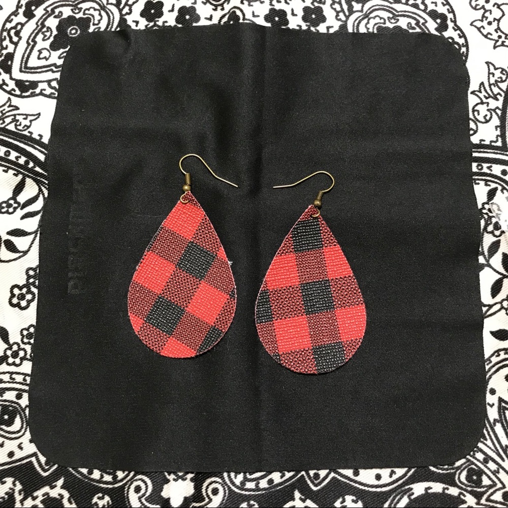 Handcrafted Earrings!